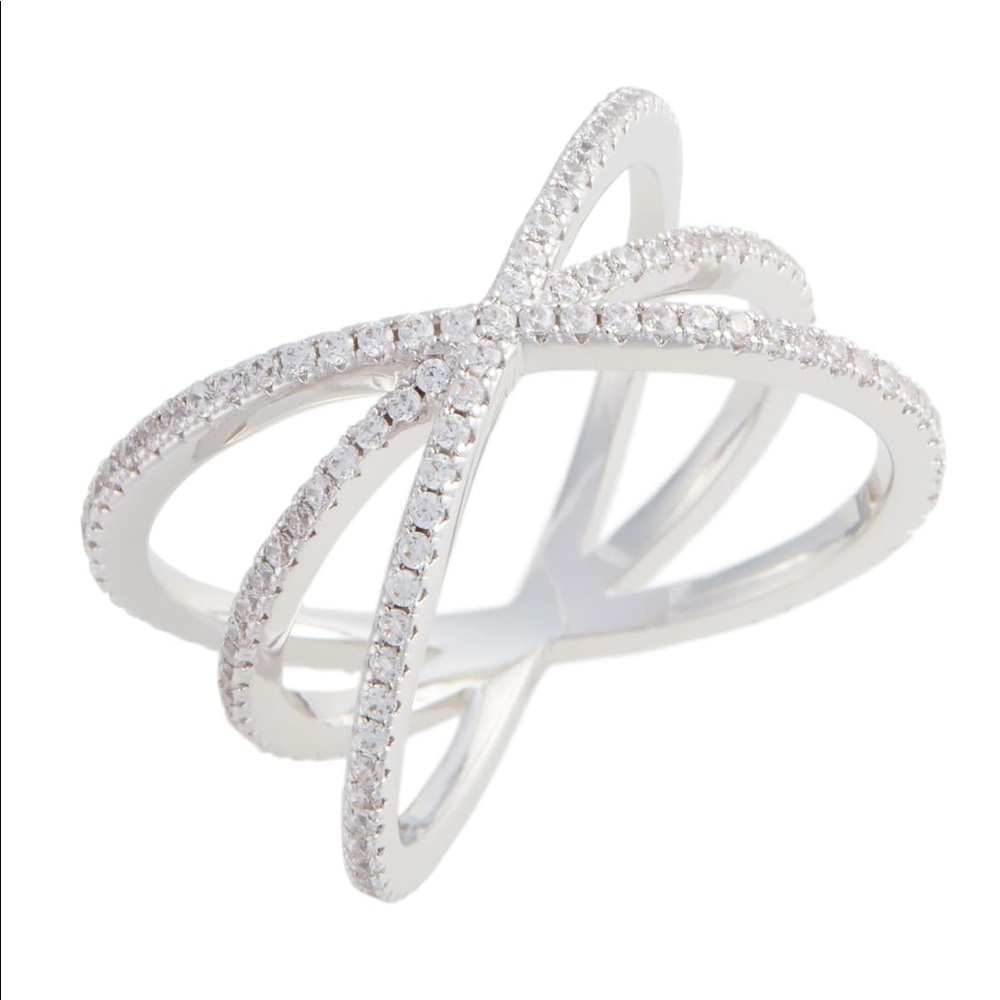 NORDSTROM CRISSCROSS SILVER RING!!